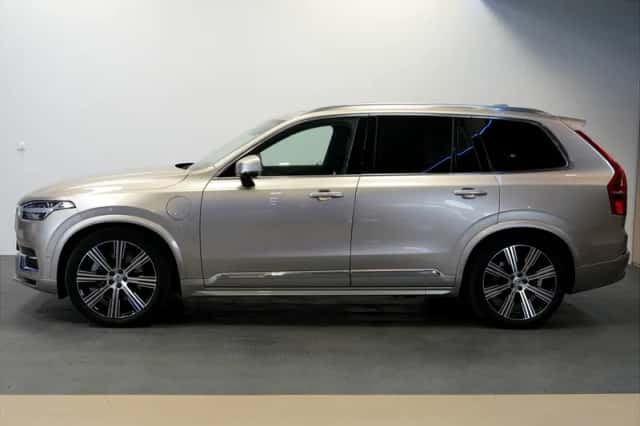 Volvo XC90 (2023) thumbnail 3