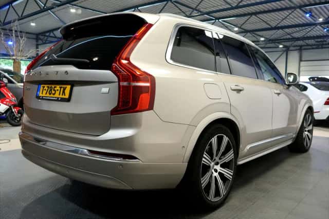 Volvo XC90 (2023) thumbnail 5