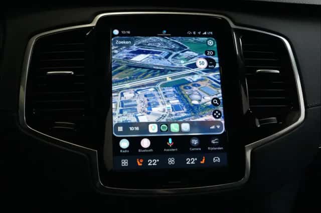 Volvo XC90 (2023) thumbnail 6