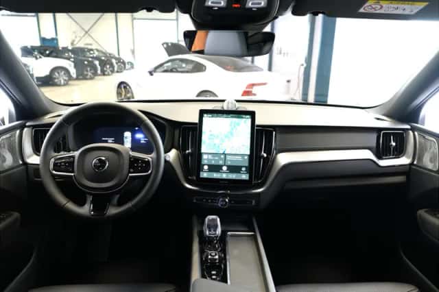 Volvo XC60 (2026) thumbnail 2