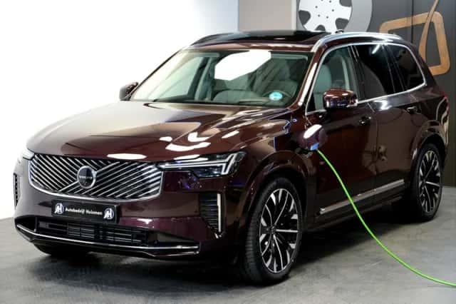 Volvo XC90 (2025) thumbnail 1