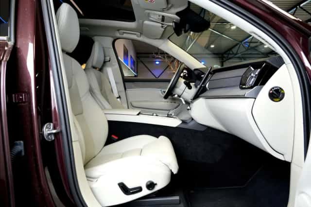 Volvo XC90 (2025) thumbnail 4