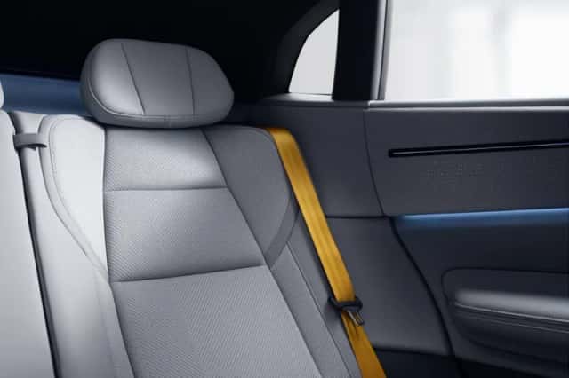 Polestar 4 (2024) thumbnail 5