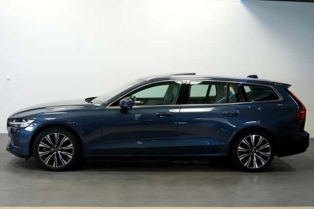 Volvo V60 (2022) thumbnail 4