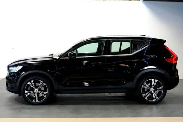 Volvo XC40 (2022) thumbnail 3