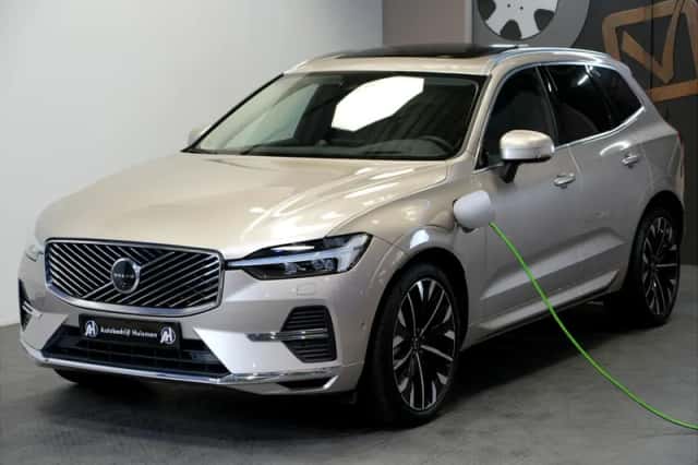 Volvo XC60 (2025) thumbnail 1