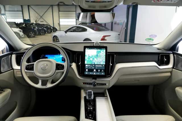 Volvo XC60 (2026) thumbnail 2