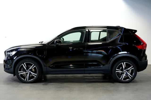 Volvo XC40 (2021) thumbnail 3