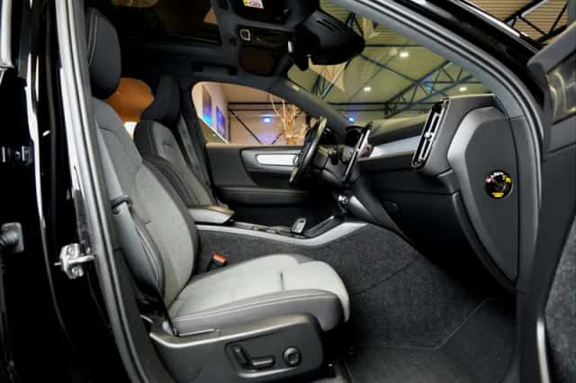 Volvo XC40 (2021) thumbnail 4
