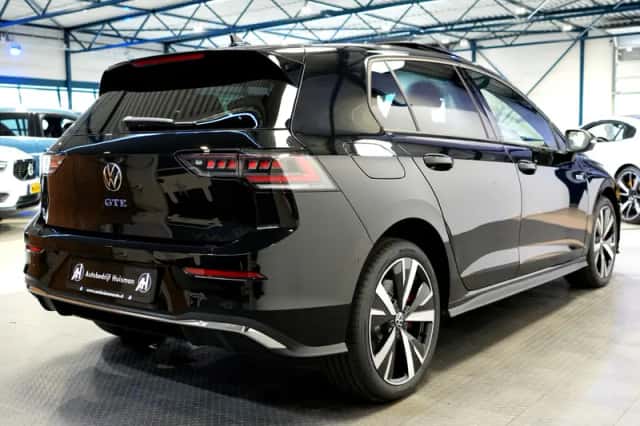 Volkswagen Golf (2026) thumbnail 5