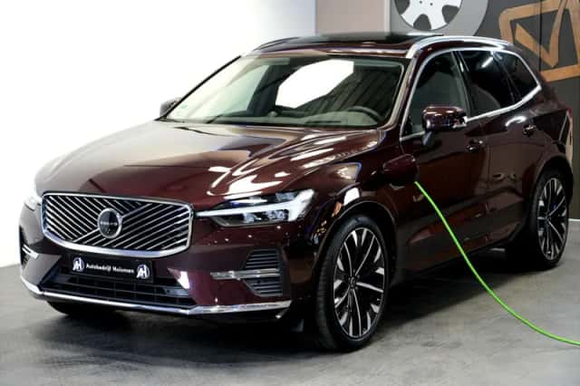 Volvo XC60 (2025) thumbnail 1