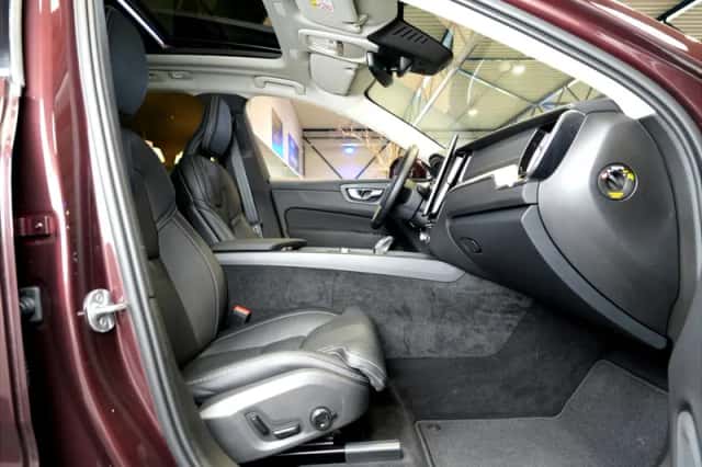 Volvo XC60 (2025) thumbnail 4