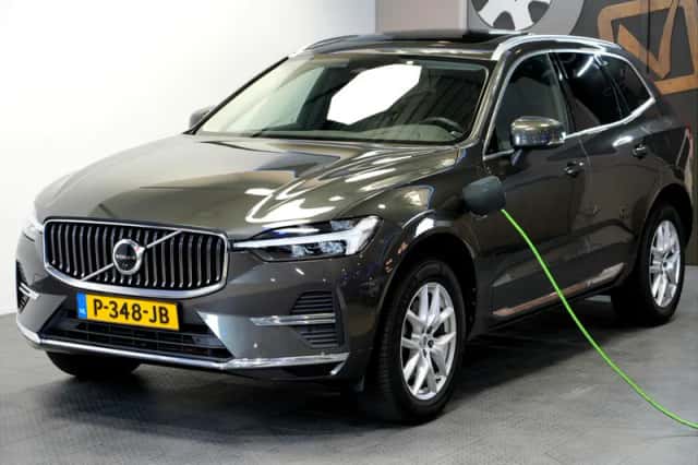 Volvo XC60 (2022) thumbnail 1
