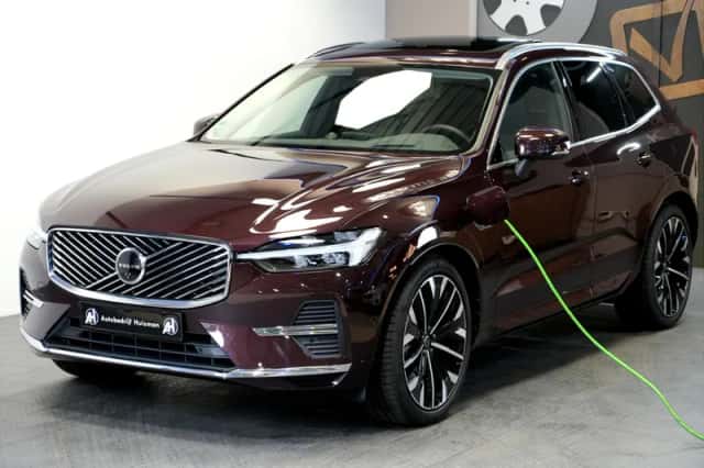 Volvo XC60 (2025) thumbnail 1