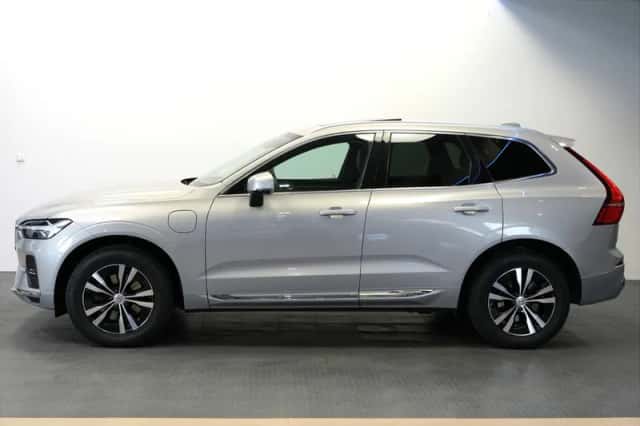 Volvo XC60 (2023) thumbnail 3