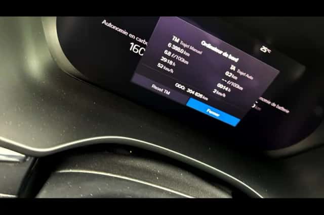 Volvo XC60 (2023) thumbnail 4