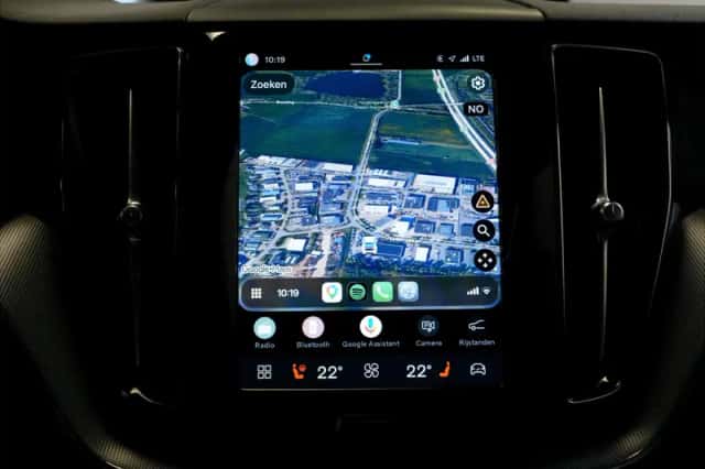 Volvo XC60 (2023) thumbnail 6