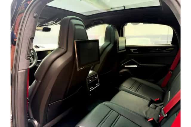 Porsche Cayenne (2020) thumbnail 6