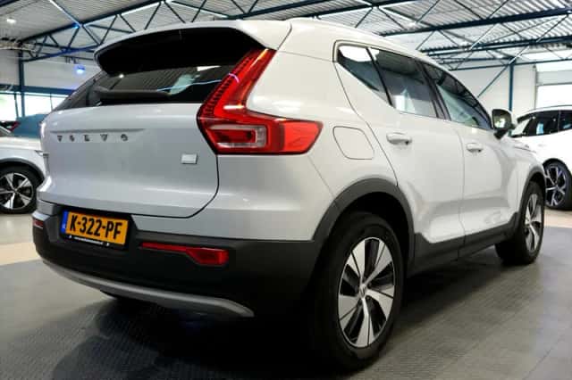 Volvo XC40 (2021) thumbnail 5