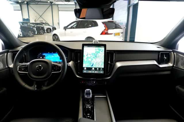 Volvo XC60 (2026) thumbnail 2