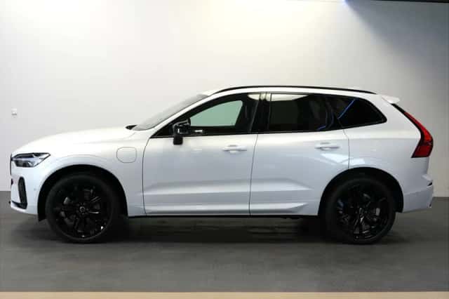Volvo XC60 (2025) thumbnail 3