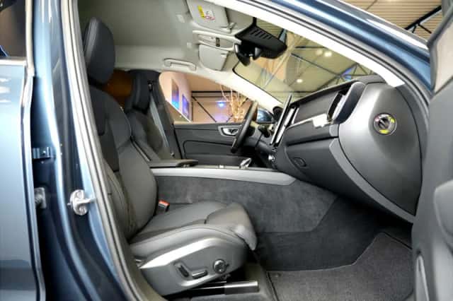 Volvo XC60 (2025) thumbnail 4