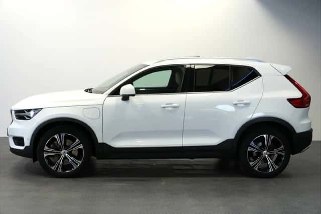 Volvo XC40 (2022) thumbnail 3
