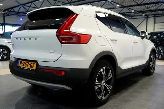 Volvo XC40 (2022) thumbnail 5