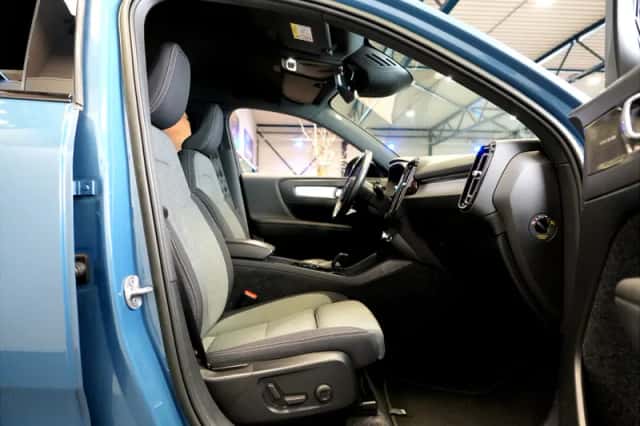Volvo XC40 (2022) thumbnail 4