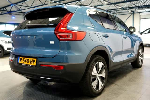 Volvo XC40 (2022) thumbnail 5