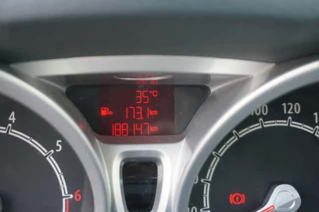 Ford Fiesta (2008) thumbnail 2
