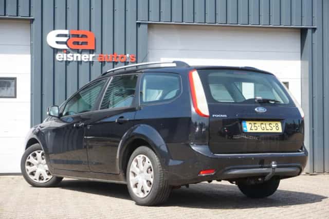 Ford Focus (2008) thumbnail 4