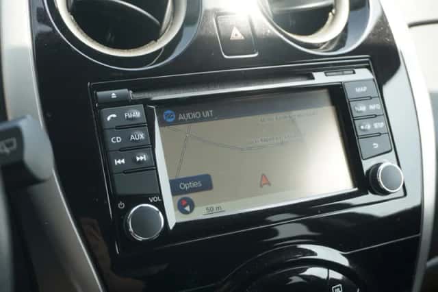 Nissan Note (2013) thumbnail 2