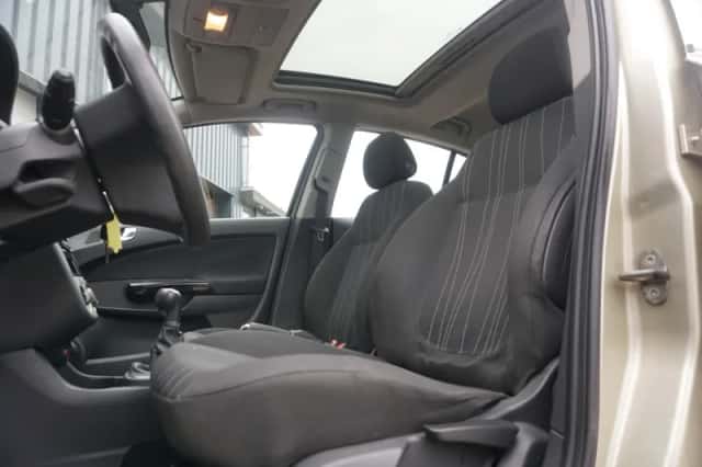 Opel Corsa (2007) thumbnail 5