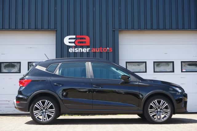 SEAT Arona (2022) thumbnail 6