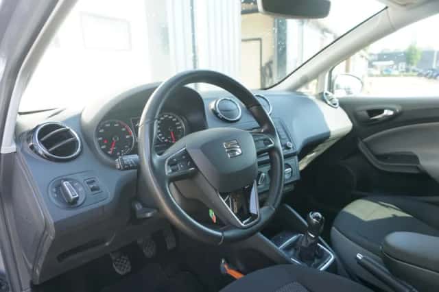SEAT Ibiza (2017) thumbnail 6