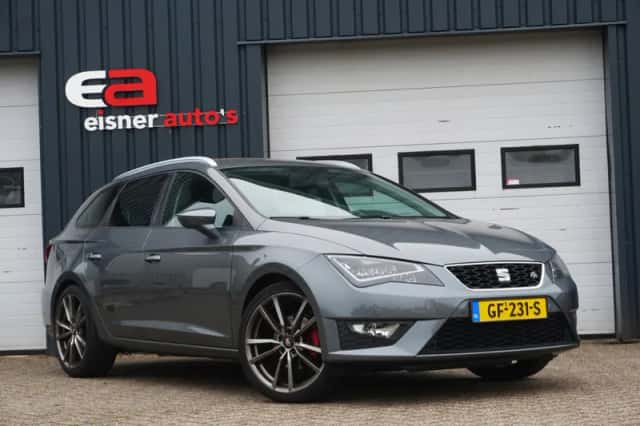 SEAT Leon (2015) thumbnail 3