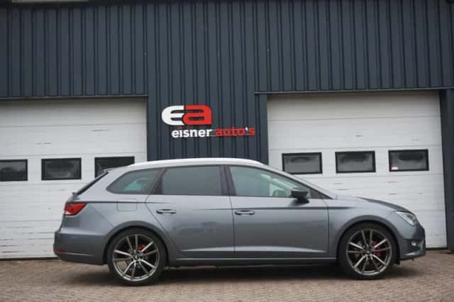 SEAT Leon (2015) thumbnail 4