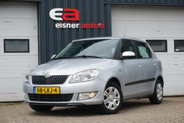 Škoda Fabia (2010) thumbnail 2