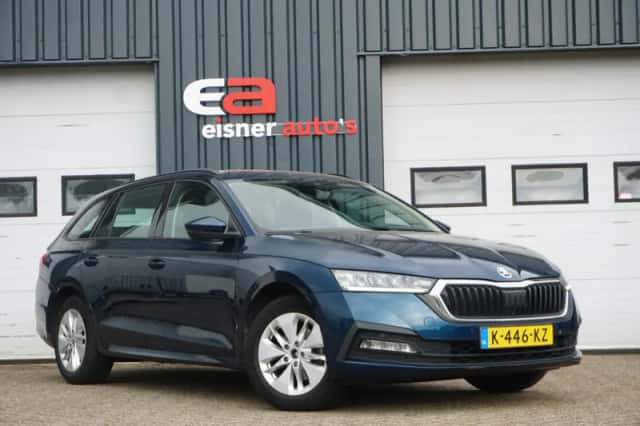Škoda Octavia (2021) thumbnail 2