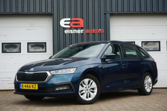 Škoda Octavia (2021) thumbnail 4