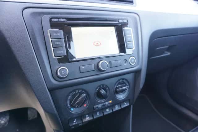 Škoda Rapid (2015) thumbnail 2