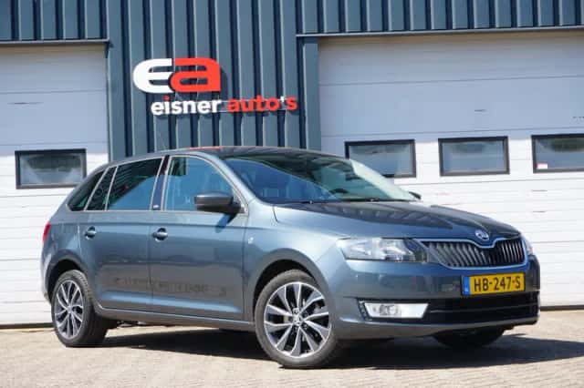 Škoda Rapid (2015) thumbnail 5