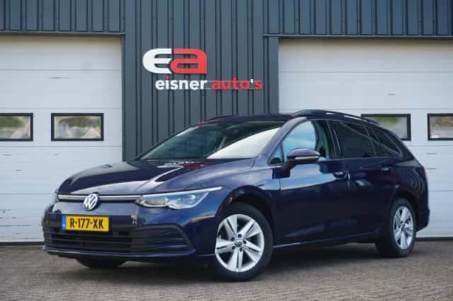 Volkswagen Golf (2021) thumbnail 4