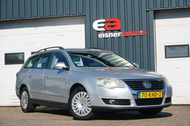 Volkswagen Passat (2009) thumbnail 4