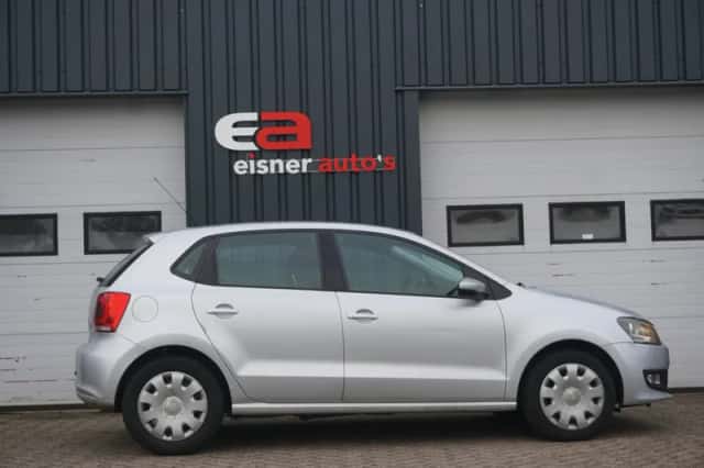 Volkswagen Polo (2012) thumbnail 6