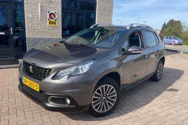 Peugeot 2008 (2017) thumbnail 1