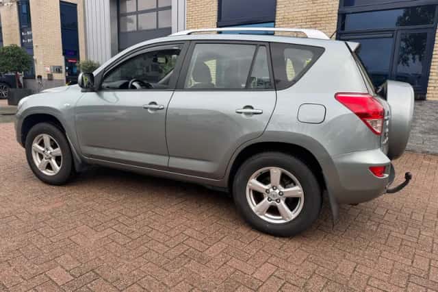 Toyota RAV4 (2007) thumbnail 6
