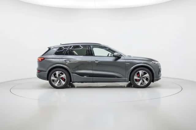 Audi Q6 e-tron (2025) thumbnail 5