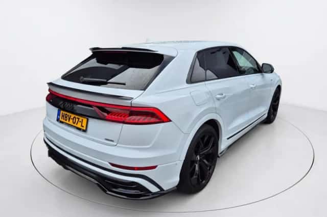 Audi Q8 (2021) thumbnail 4